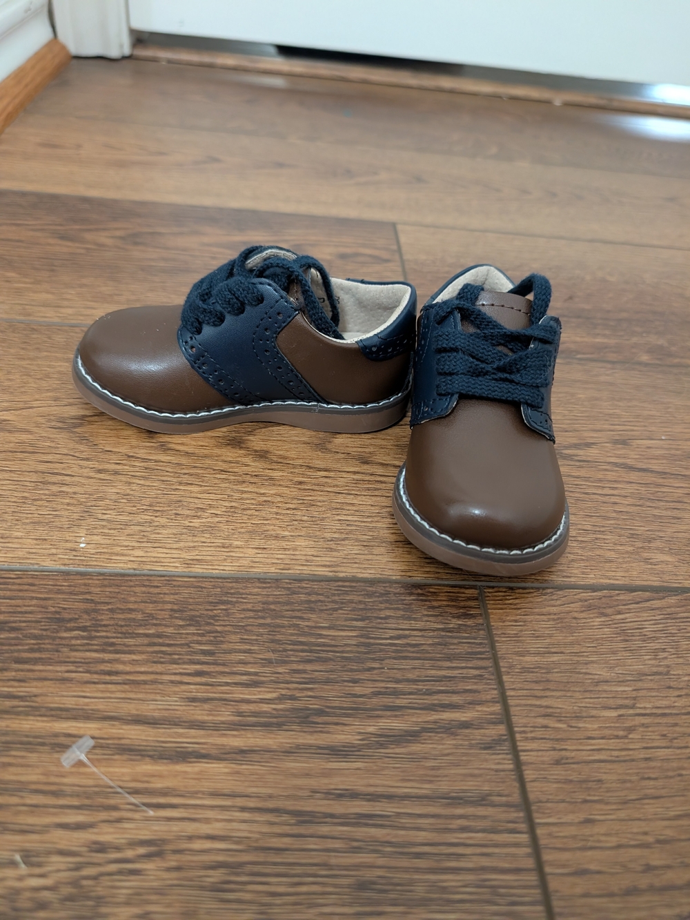 Footmates Boys Size 5M Brown Navy Saddle Oxford Dress Shoes
